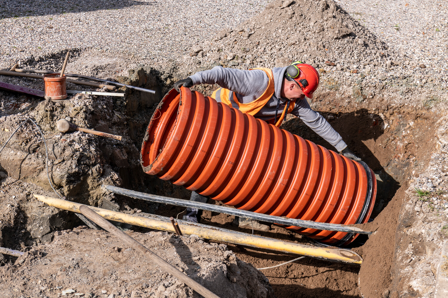 HOFF Ihre Profis für Asphaltarbeiten, Straßenbau und Kanalbau