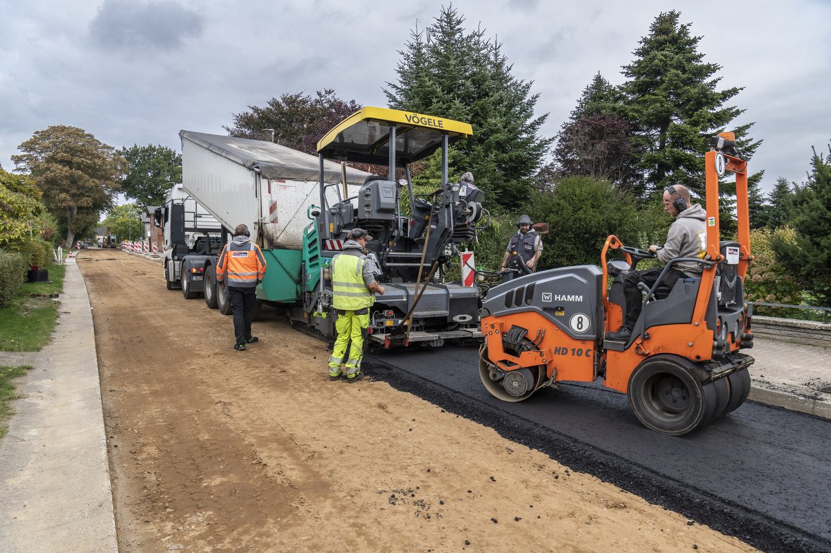 HOFF Ihre Profis für Asphaltarbeiten, Straßenbau und Kanalbau