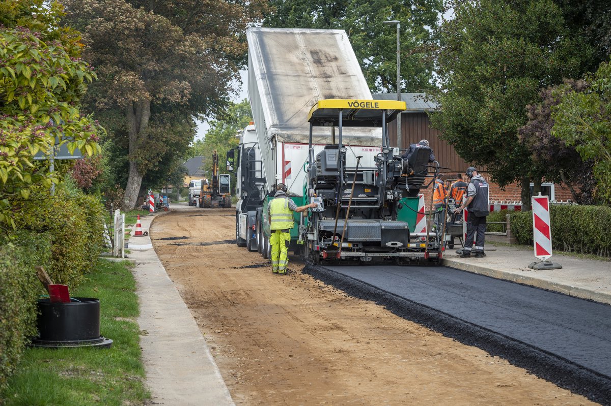 HOFF Ihre Profis für Asphaltarbeiten, Straßenbau und Kanalbau