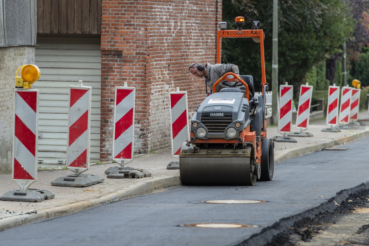 HOFF Ihre Profis für Asphaltarbeiten, Straßenbau und Kanalbau