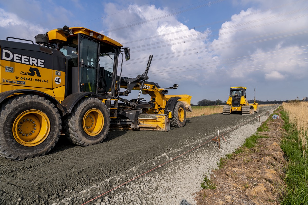 HOFF Ihre Profis für Asphaltarbeiten, Straßenbau und Kanalbau