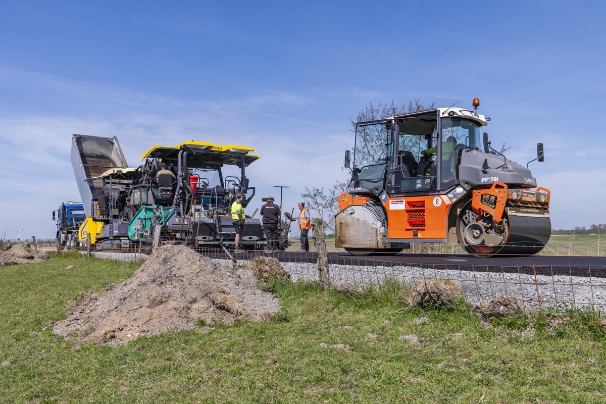 HOFF Ihre Profis für Asphaltarbeiten, Straßenbau und Kanalbau