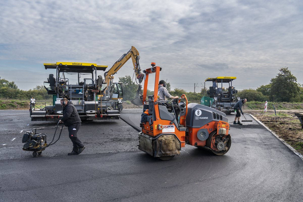 HOFF Ihre Profis für Asphaltarbeiten, Straßenbau und Kanalbau