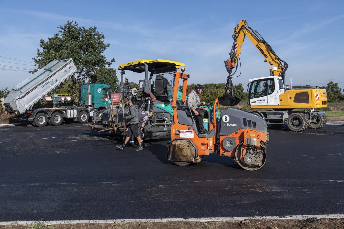 HOFF Ihre Profis für Asphaltarbeiten, Straßenbau und Kanalbau