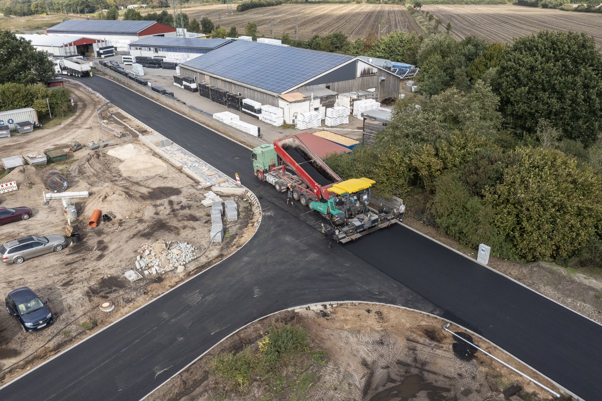 HOFF Ihre Profis für Asphaltarbeiten, Straßenbau und Kanalbau